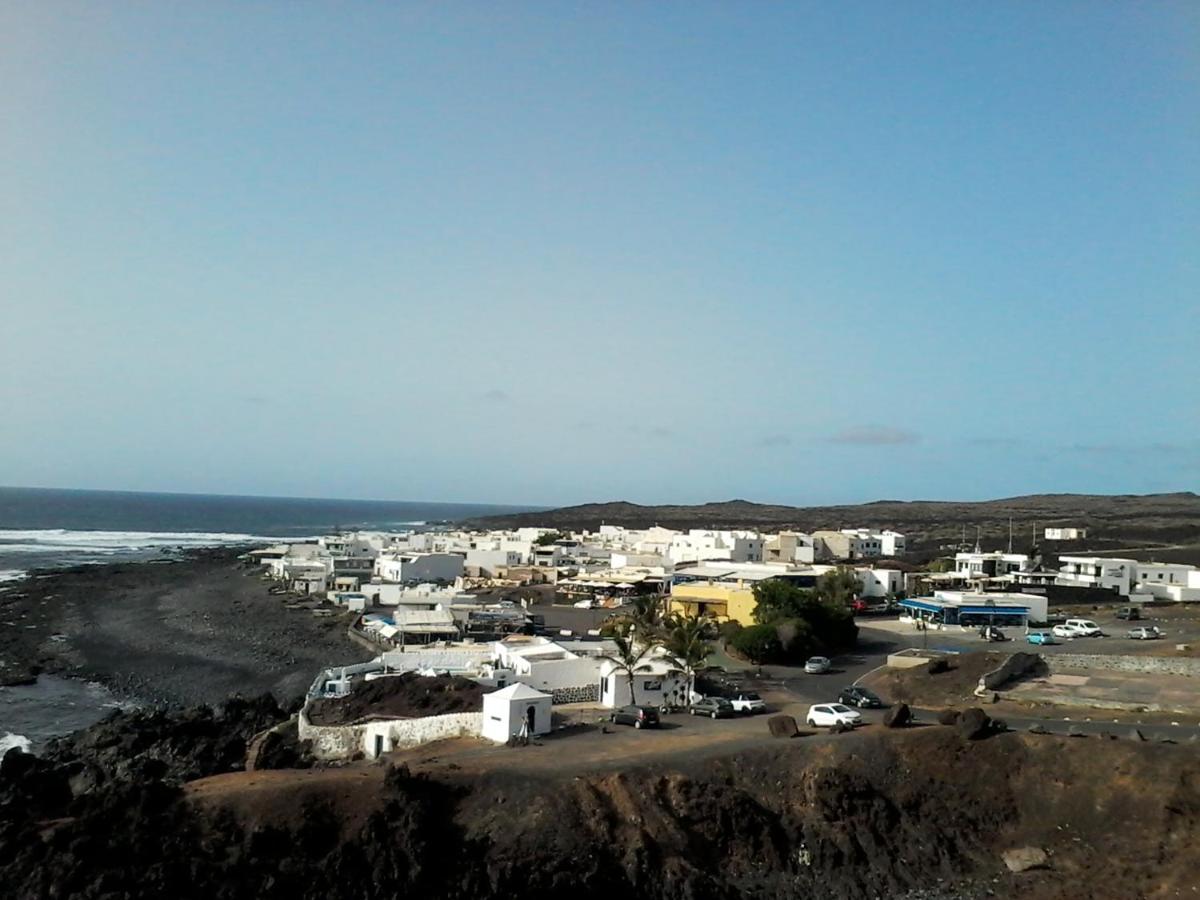 Cozy House In El Golfo + Terraceヴィラ エクステリア 写真